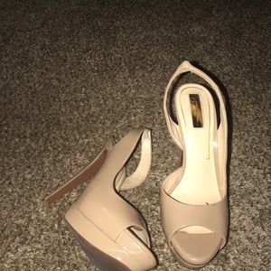 Jessica Simpson heels